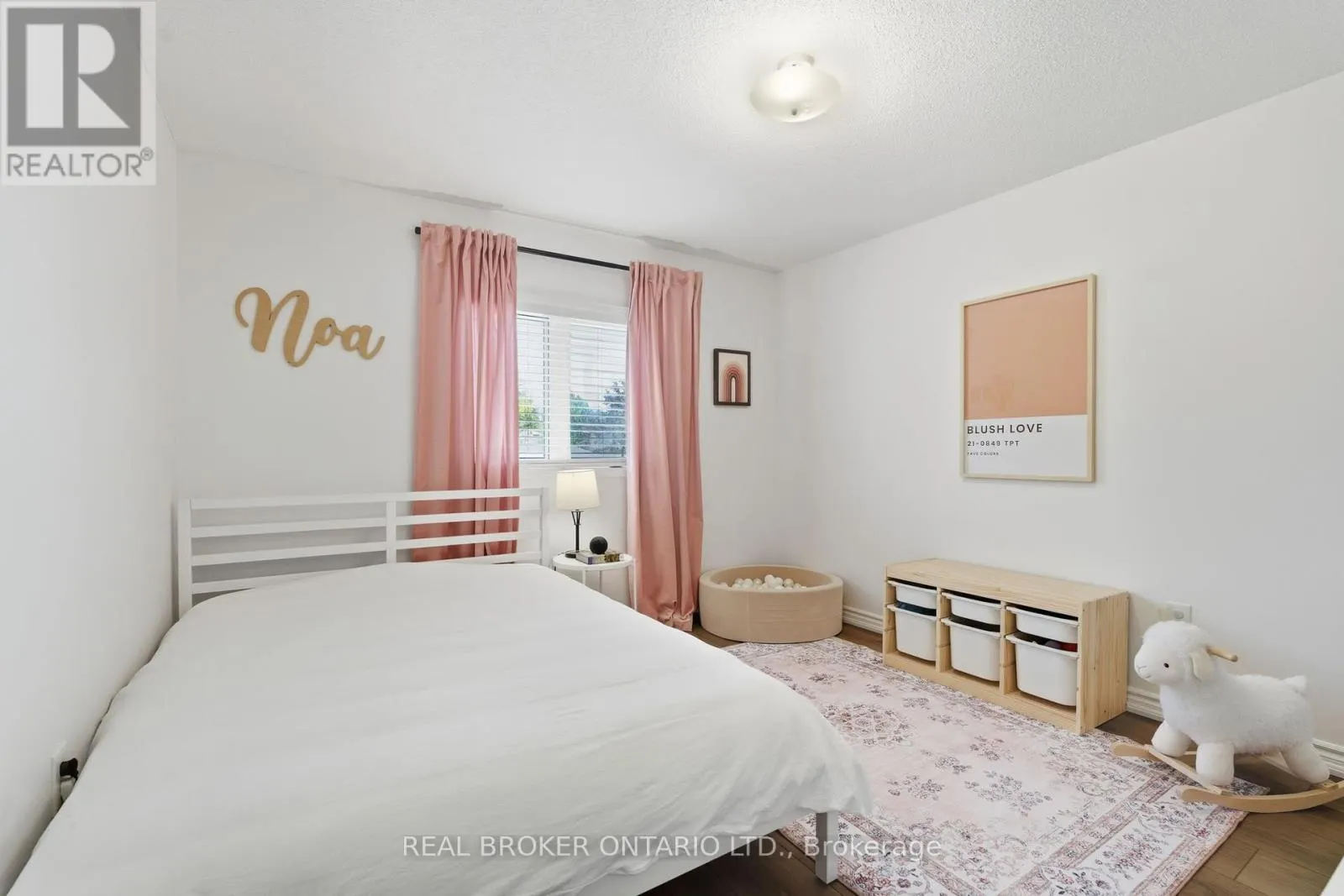 28 BROOKHEATH LANE