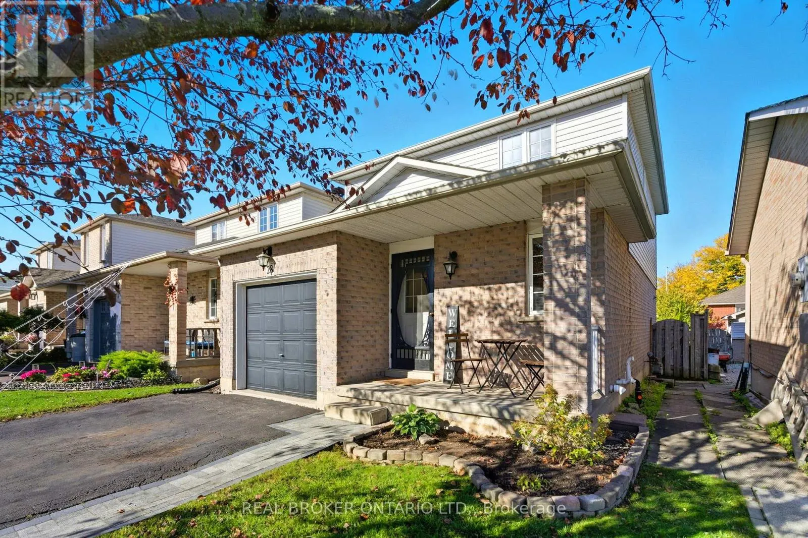 28 BROOKHEATH LANE
