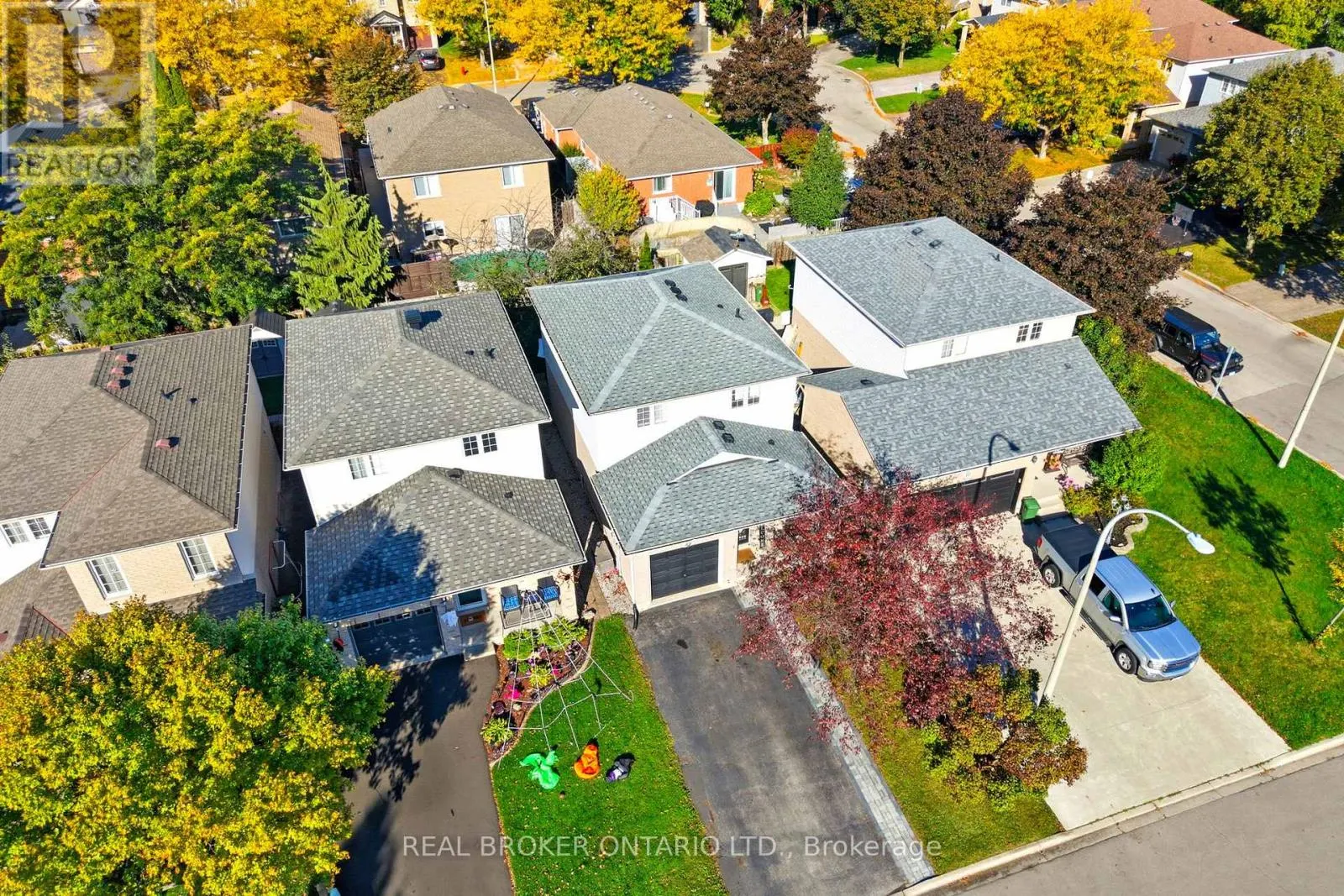 28 BROOKHEATH LANE
