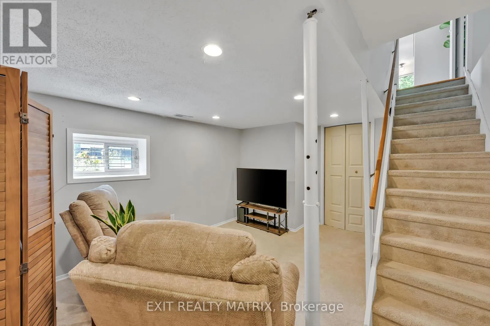 177 HAWTHORNE AVENUE