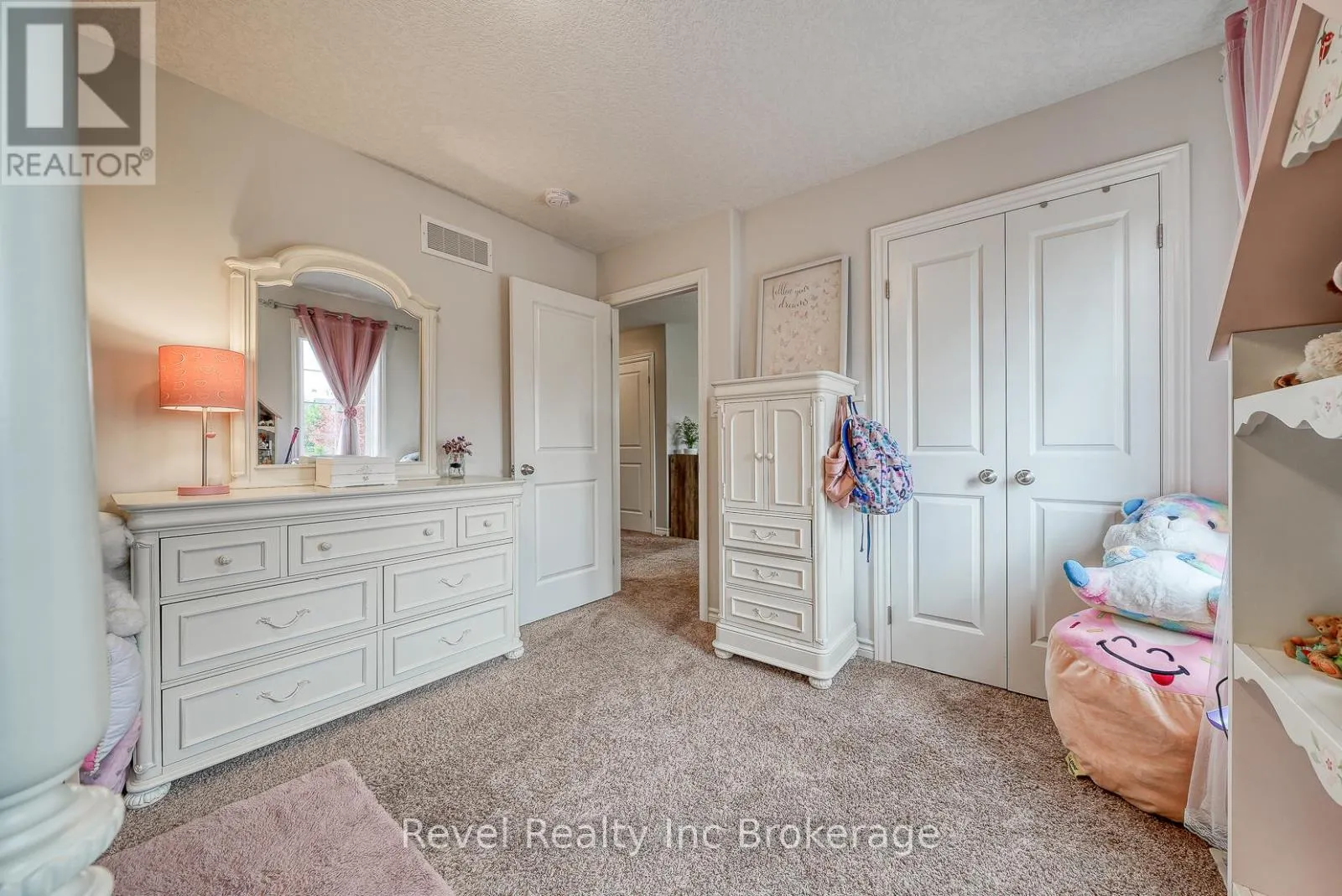 2 BROOKFIELD COURT