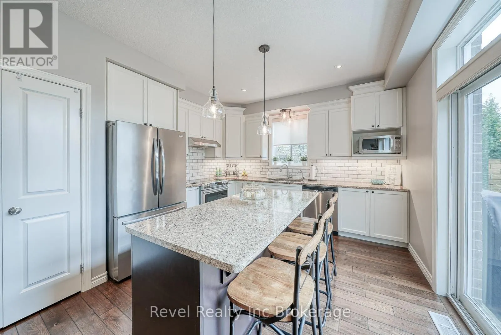 2 BROOKFIELD COURT