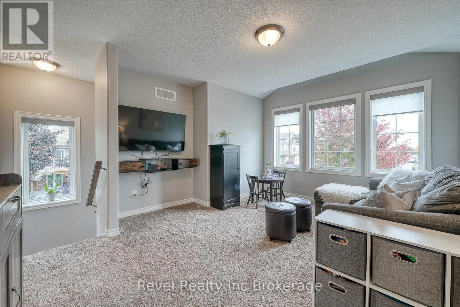 2 BROOKFIELD COURT