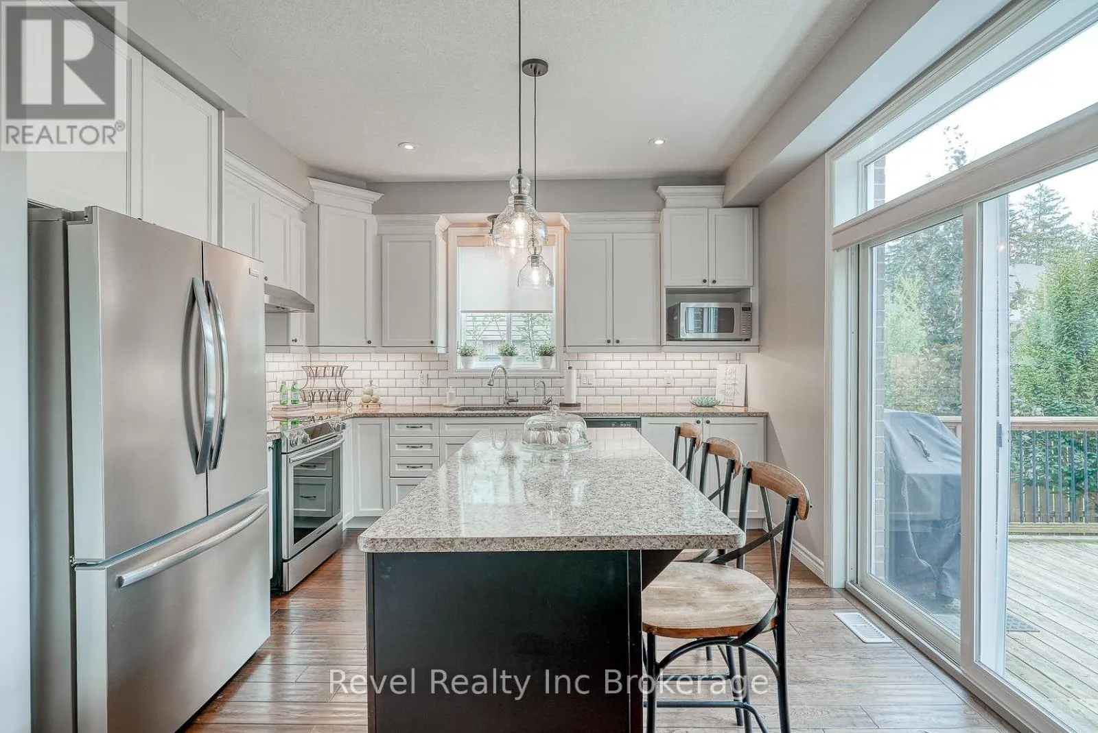 2 BROOKFIELD COURT
