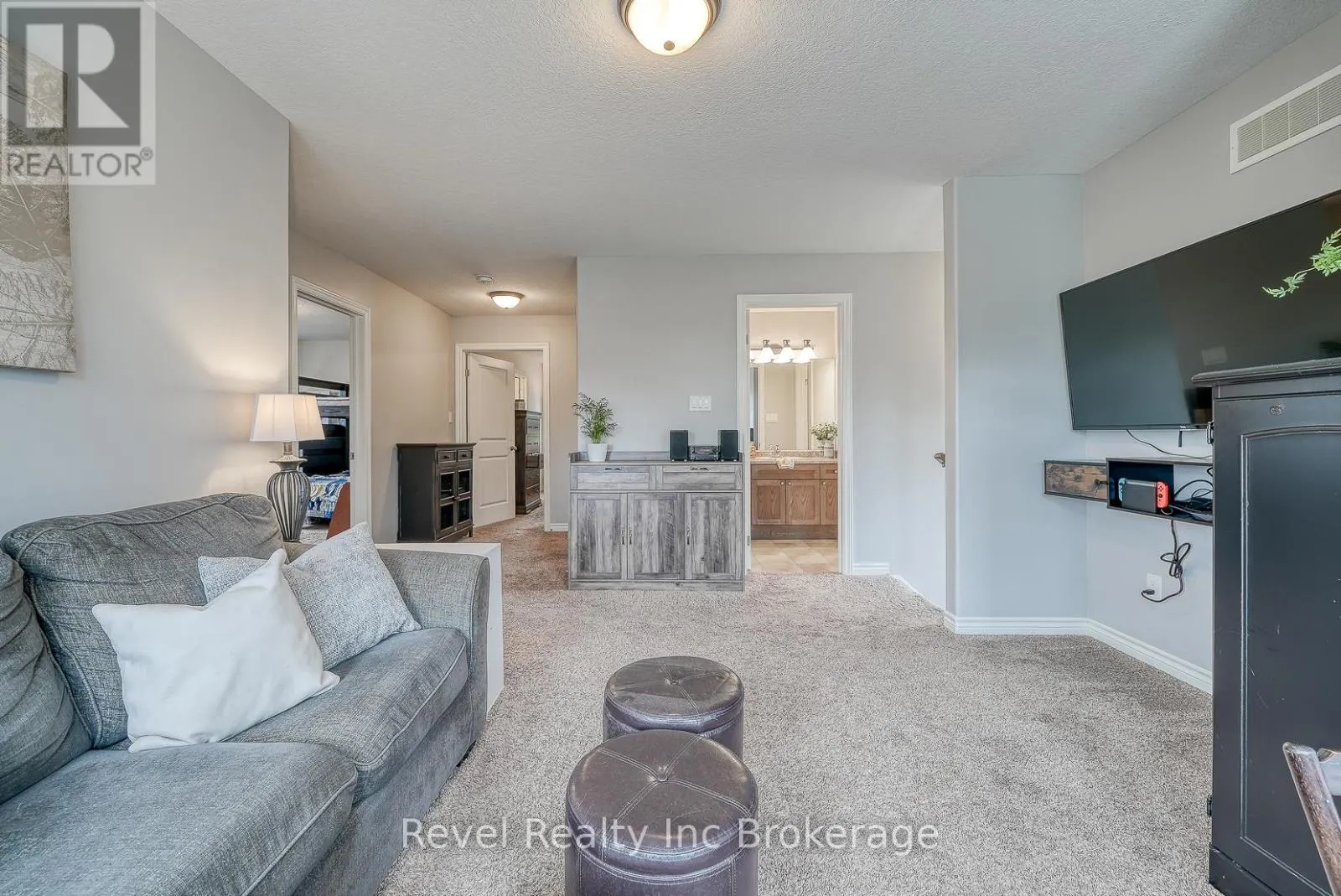 2 BROOKFIELD COURT