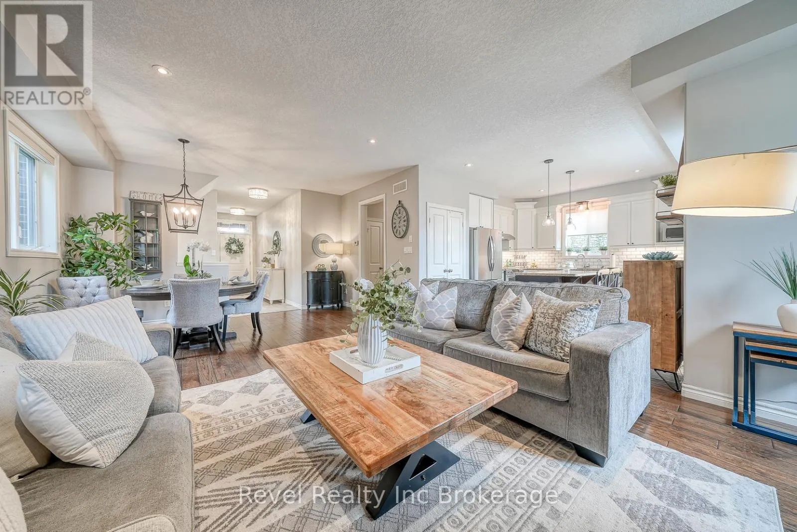 2 BROOKFIELD COURT