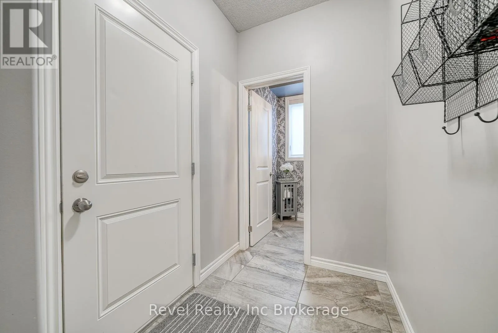 2 BROOKFIELD COURT