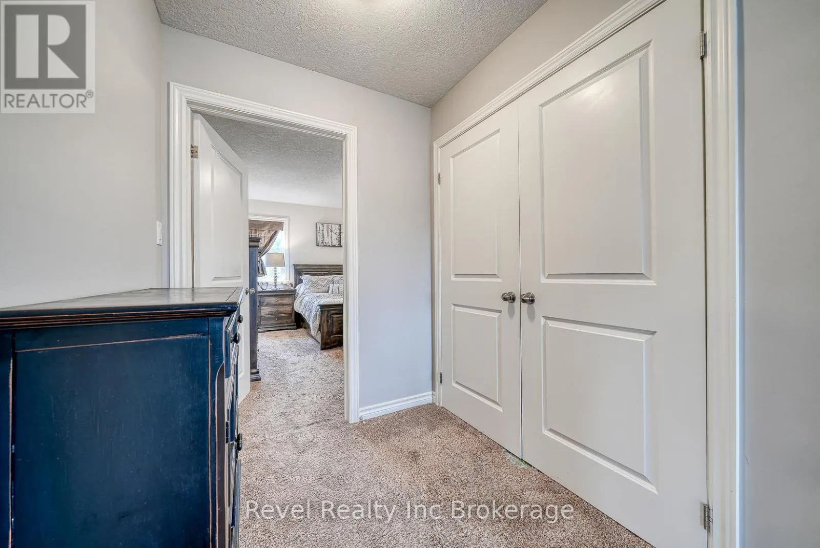 2 BROOKFIELD COURT