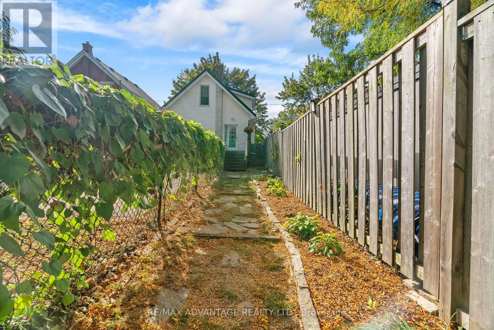 74 EMERY STREET E