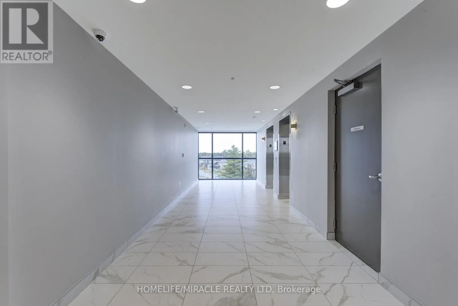 402 - 26 LOWES ROAD W