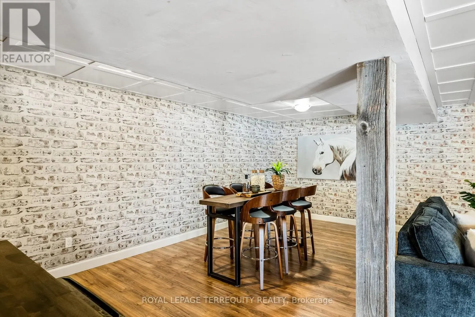 571 CATCHMORE ROAD
