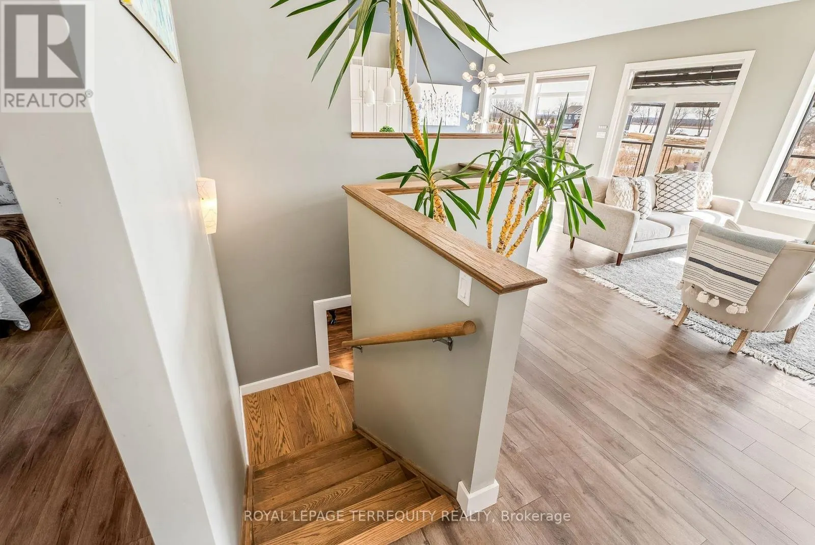 571 CATCHMORE ROAD