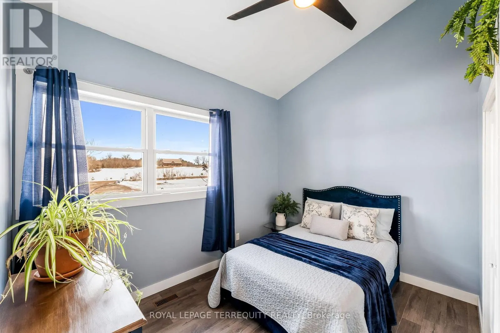 571 CATCHMORE ROAD