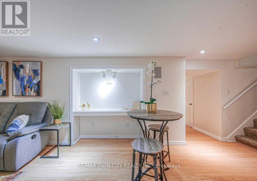 18 HILLTOP DRIVE
