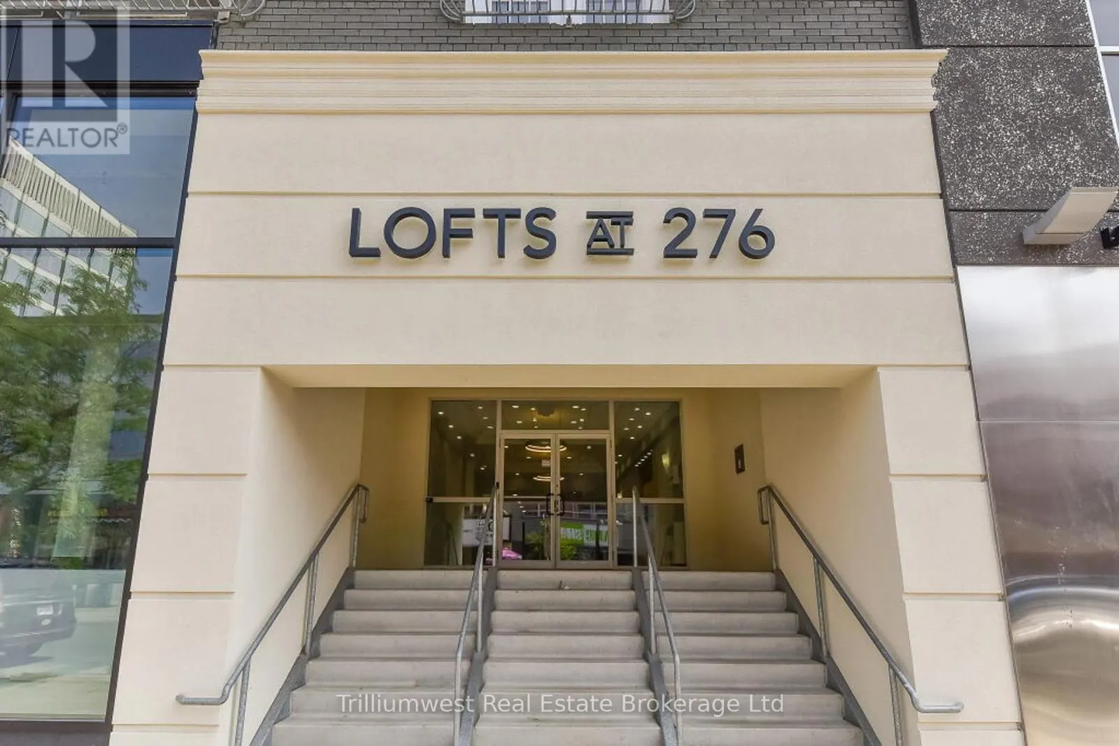 205 - 276 KING STREET W, #205