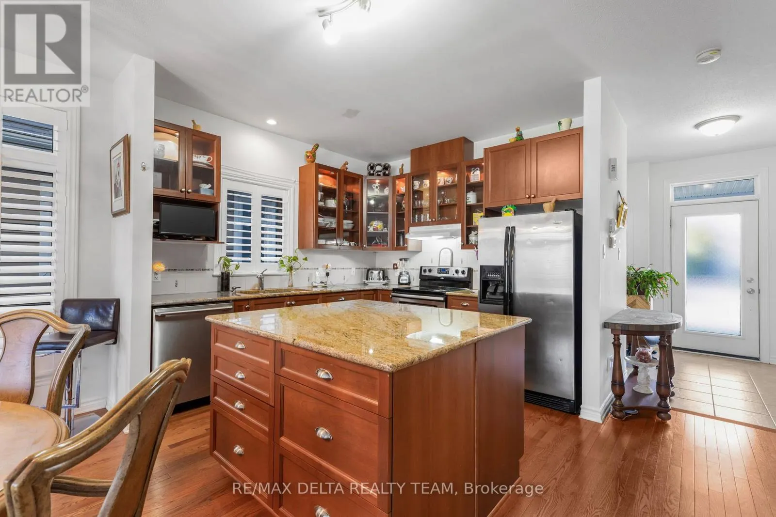 702 CABRIS CRESCENT