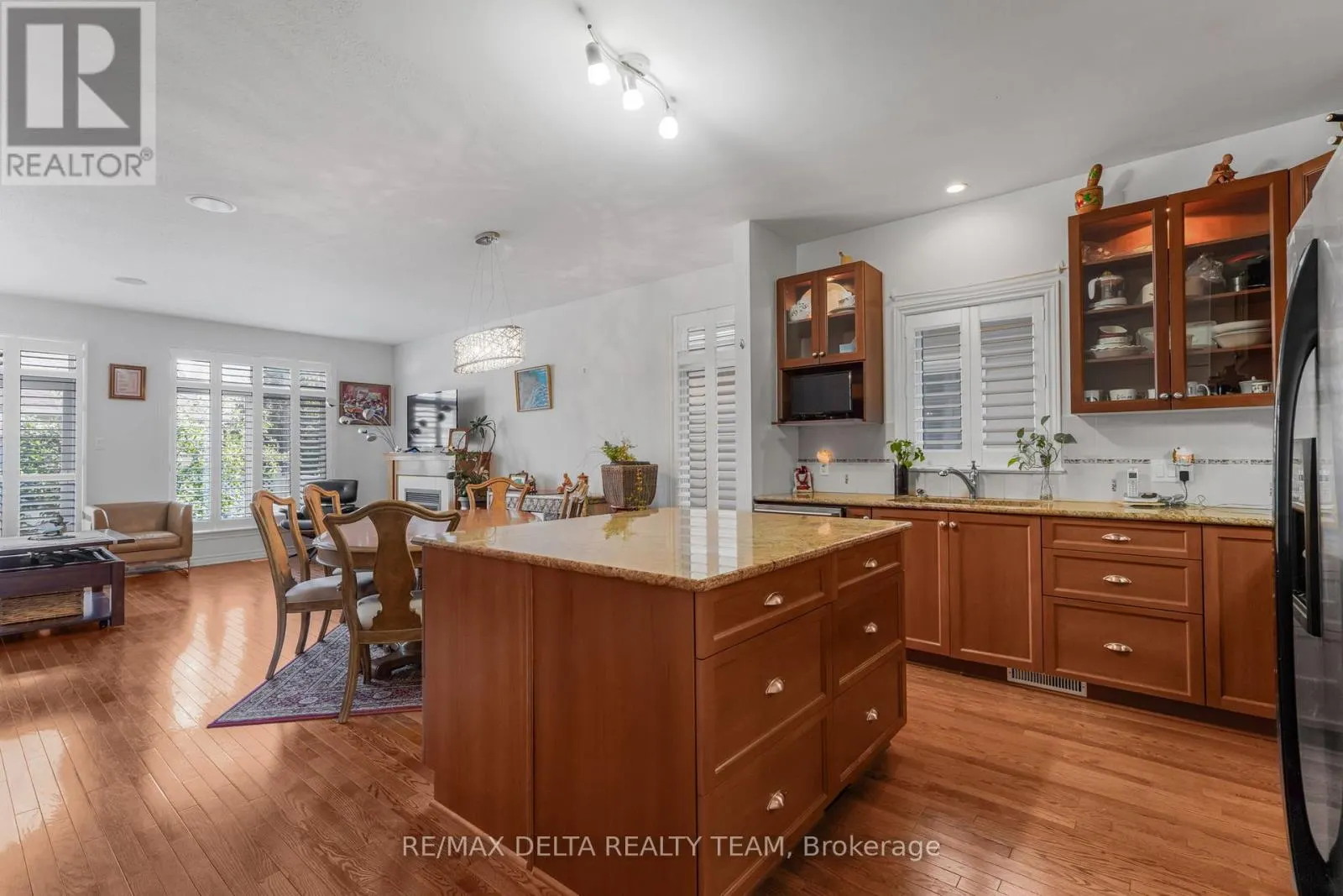 702 CABRIS CRESCENT