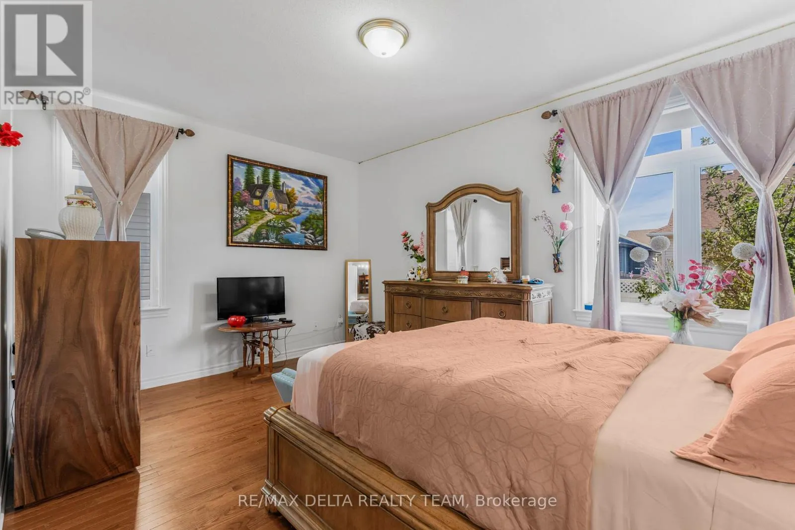 702 CABRIS CRESCENT