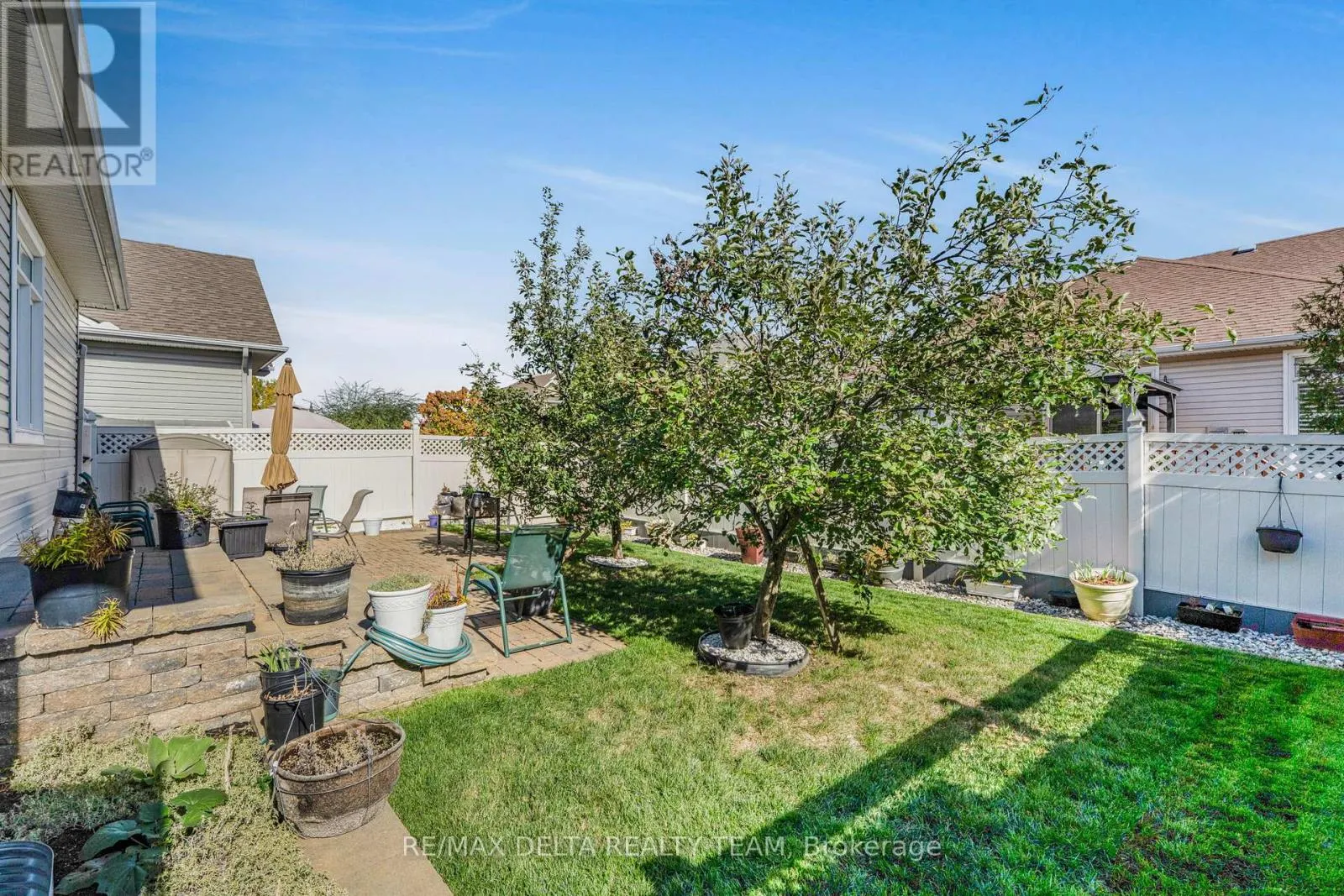 702 CABRIS CRESCENT