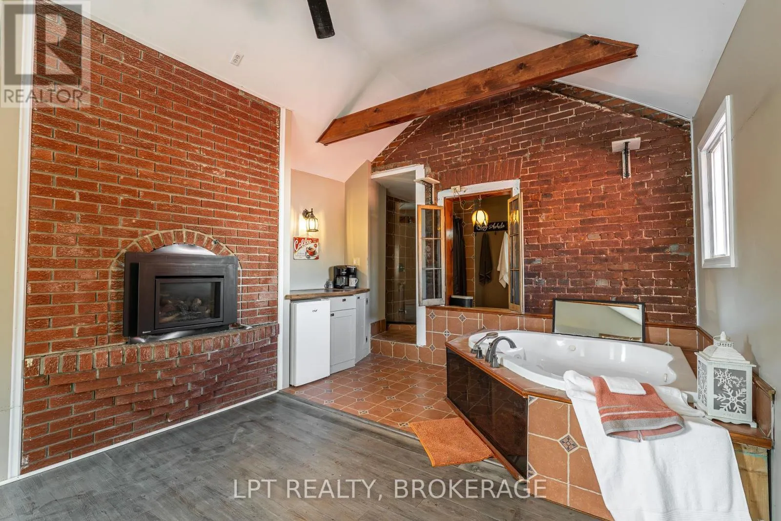 277 BROCK STREET