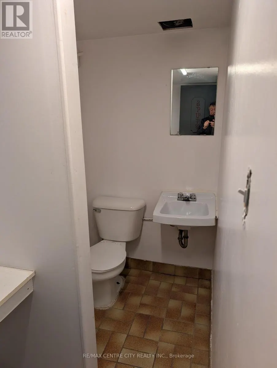 LOWER LEVEL - 1544 DUNDAS STREET