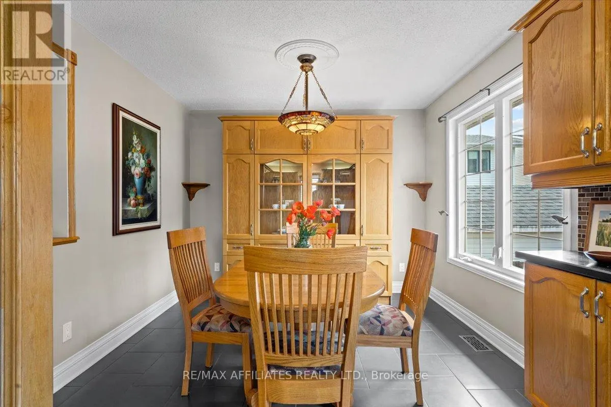 1694 TOULOUSE CRESCENT