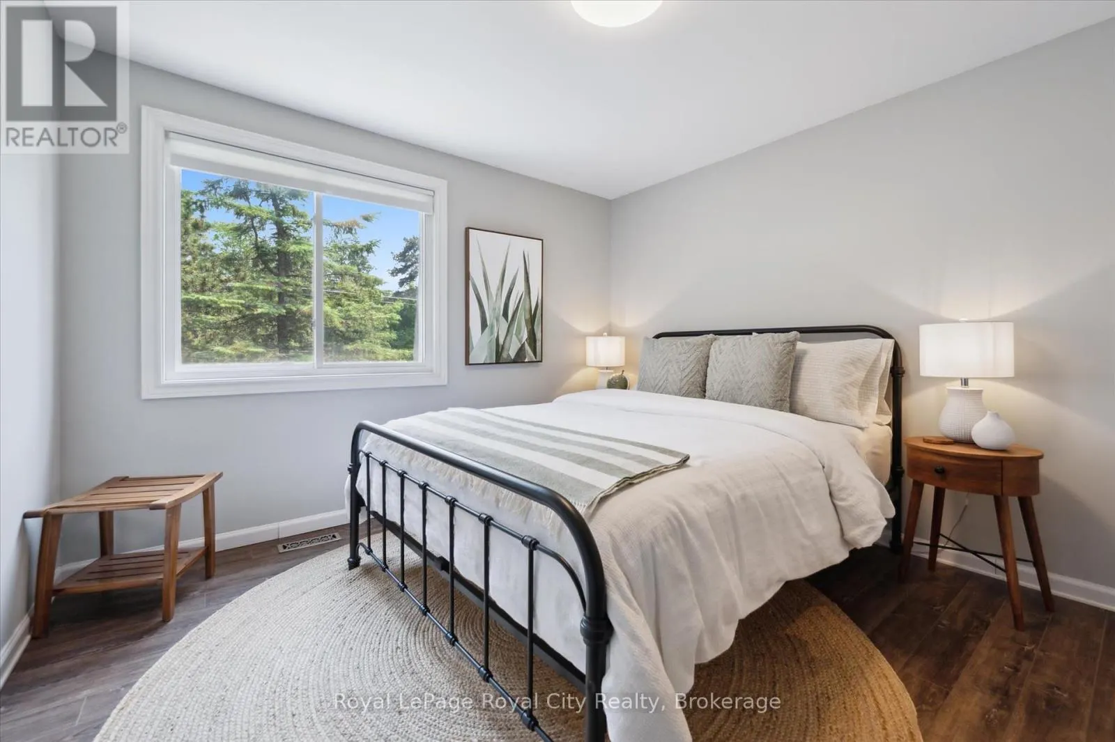 16 - 120 COUNTRY CLUB DRIVE, #16