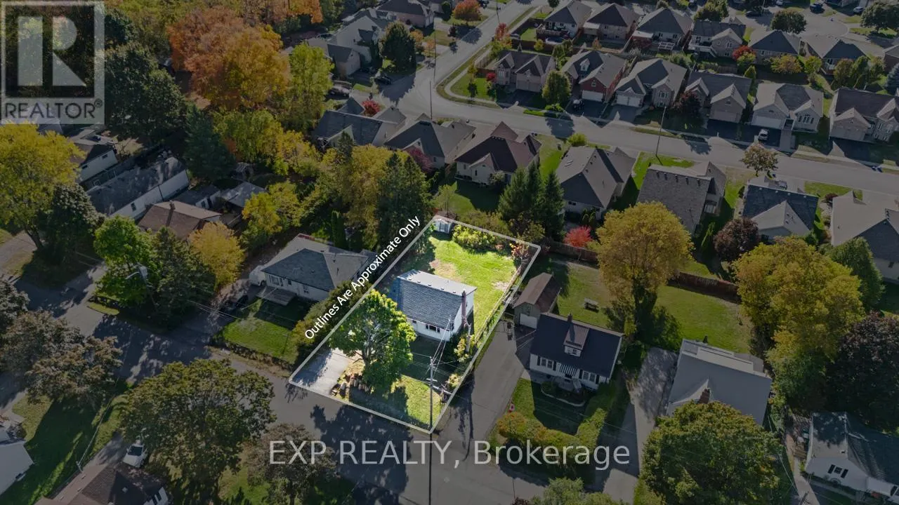 16 VALLEYVIEW CRESCENT