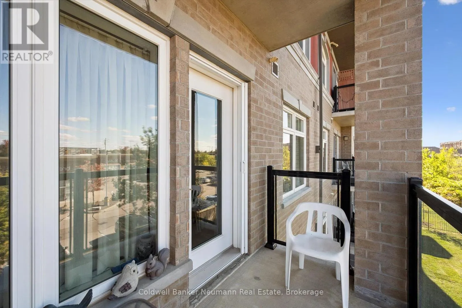 304 - 106 BARD BOULEVARD, #304