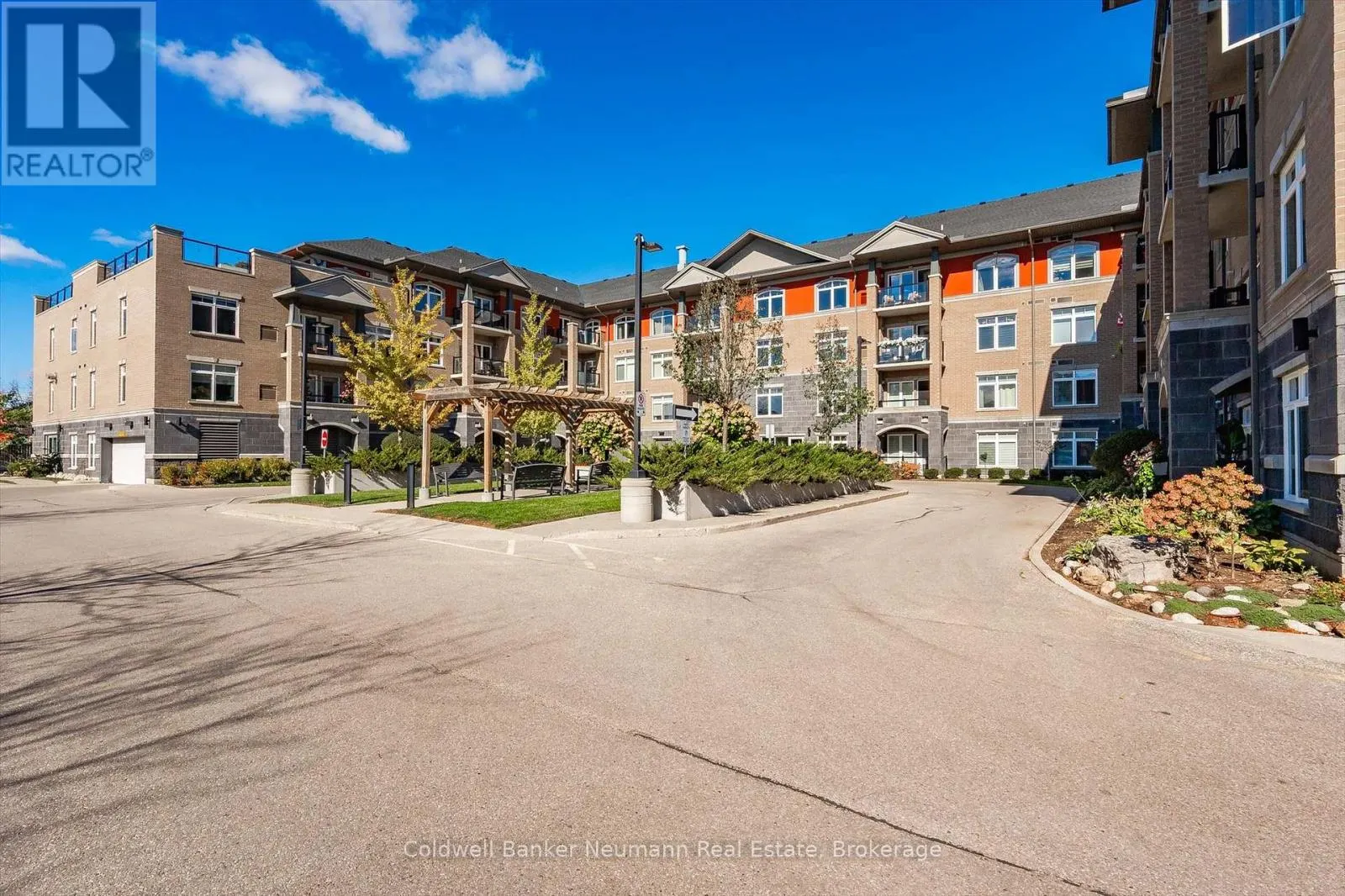 304 - 106 BARD BOULEVARD, #304