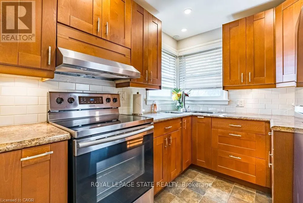 105 MCELROY ROAD E
