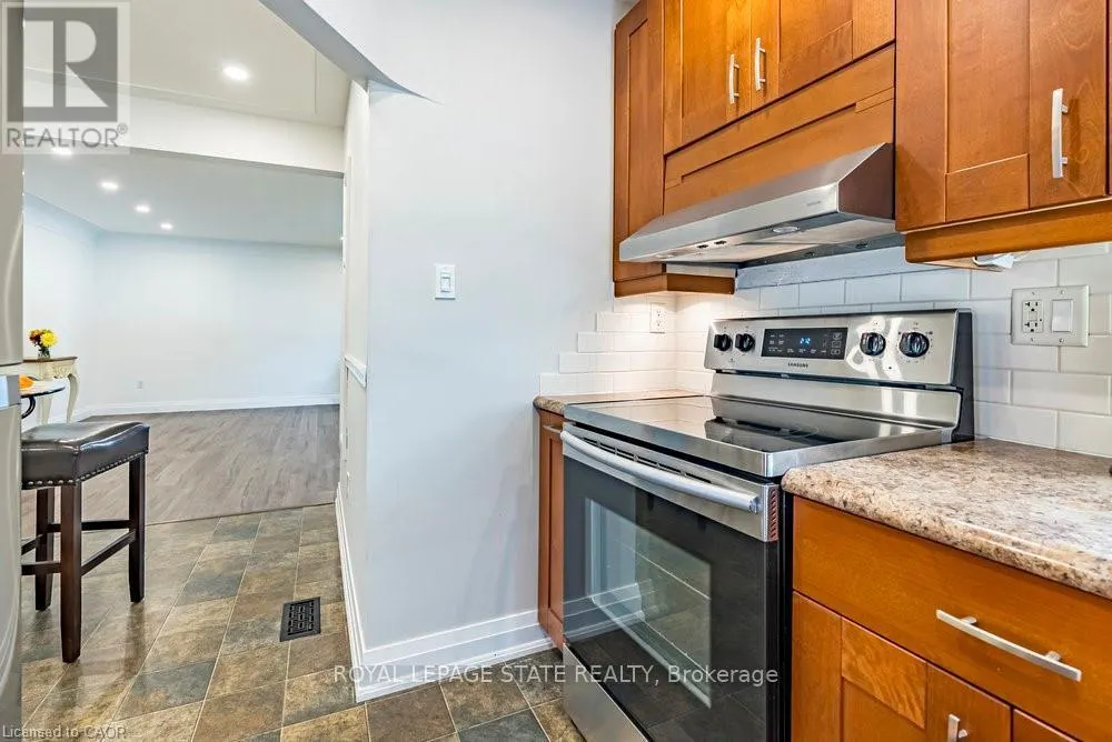 105 MCELROY ROAD E