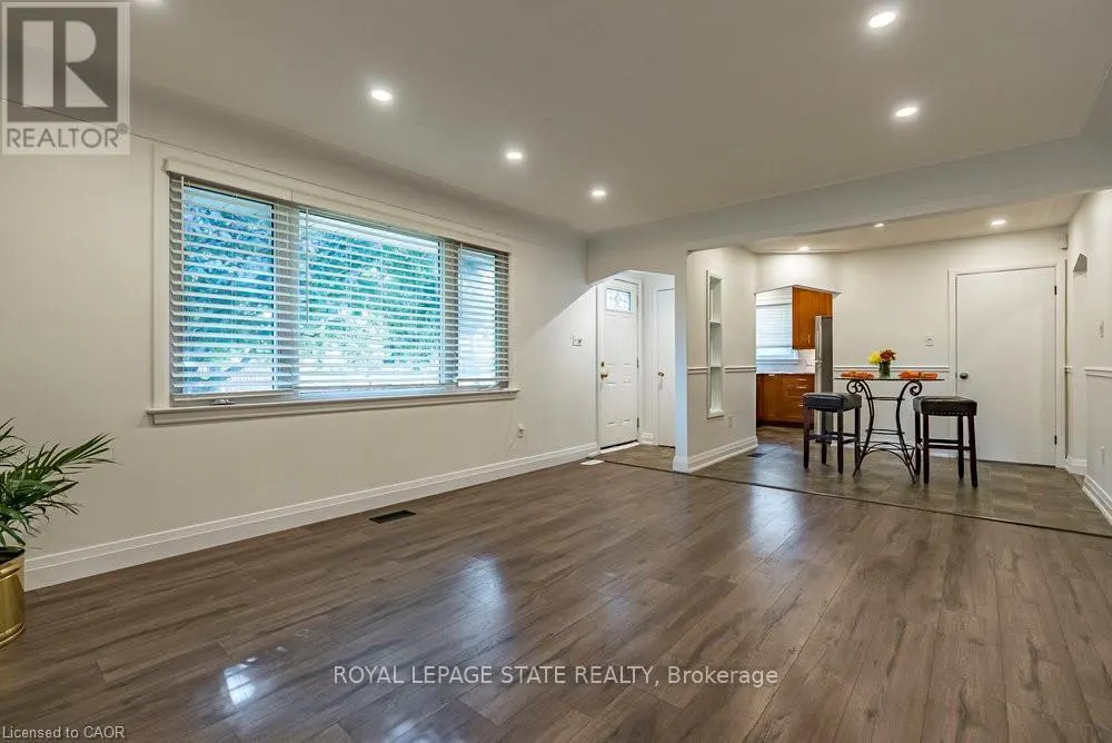 105 MCELROY ROAD E
