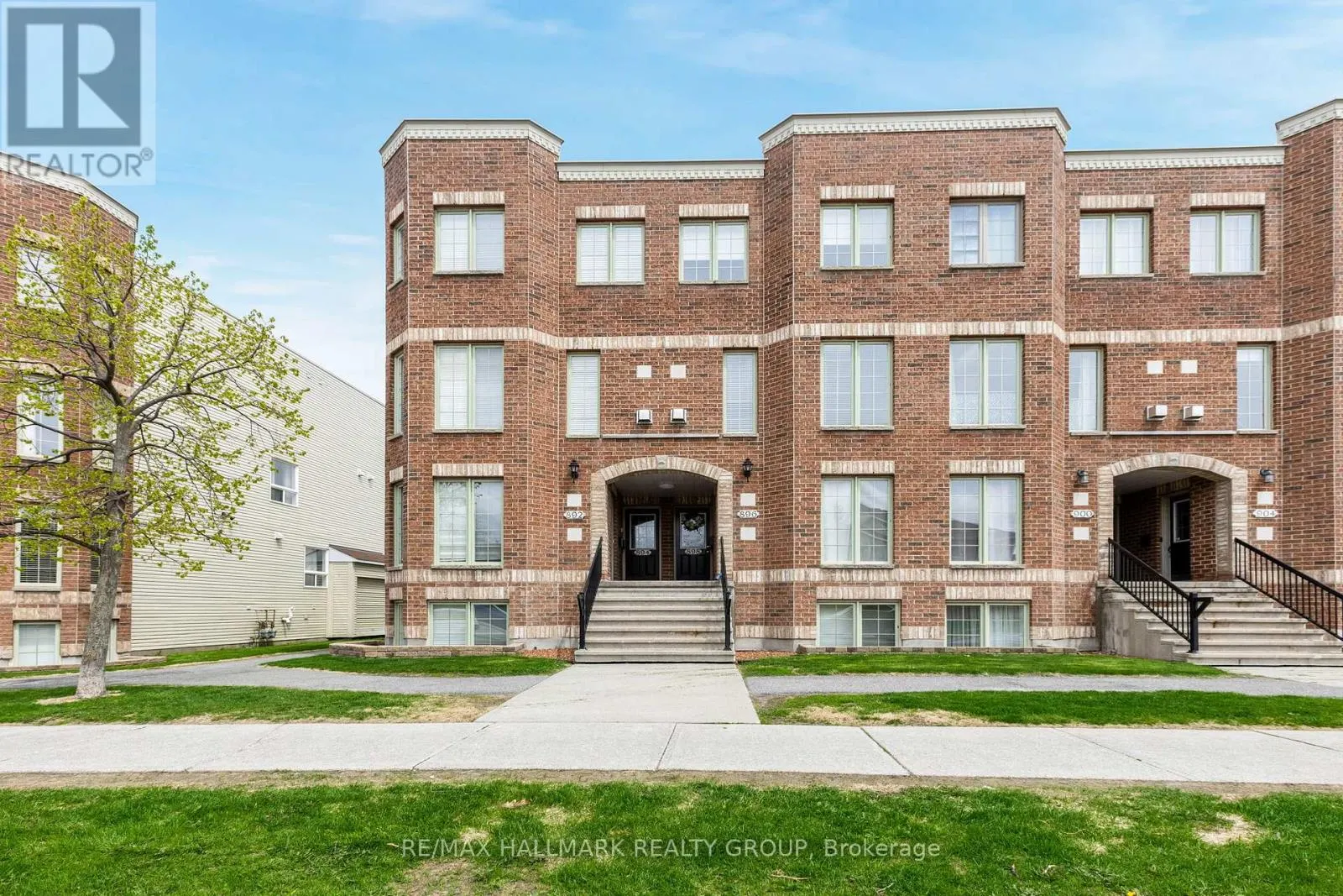5 - 896 LONGFIELDS DRIVE