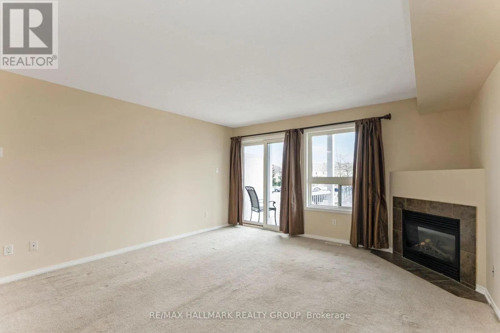 5 - 896 LONGFIELDS DRIVE