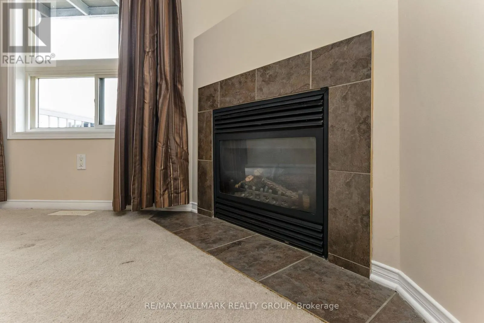 5 - 896 LONGFIELDS DRIVE