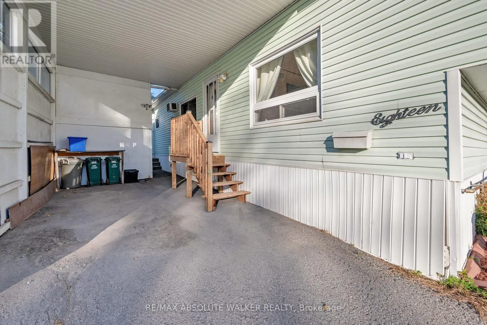 18 TRACY AVENUE