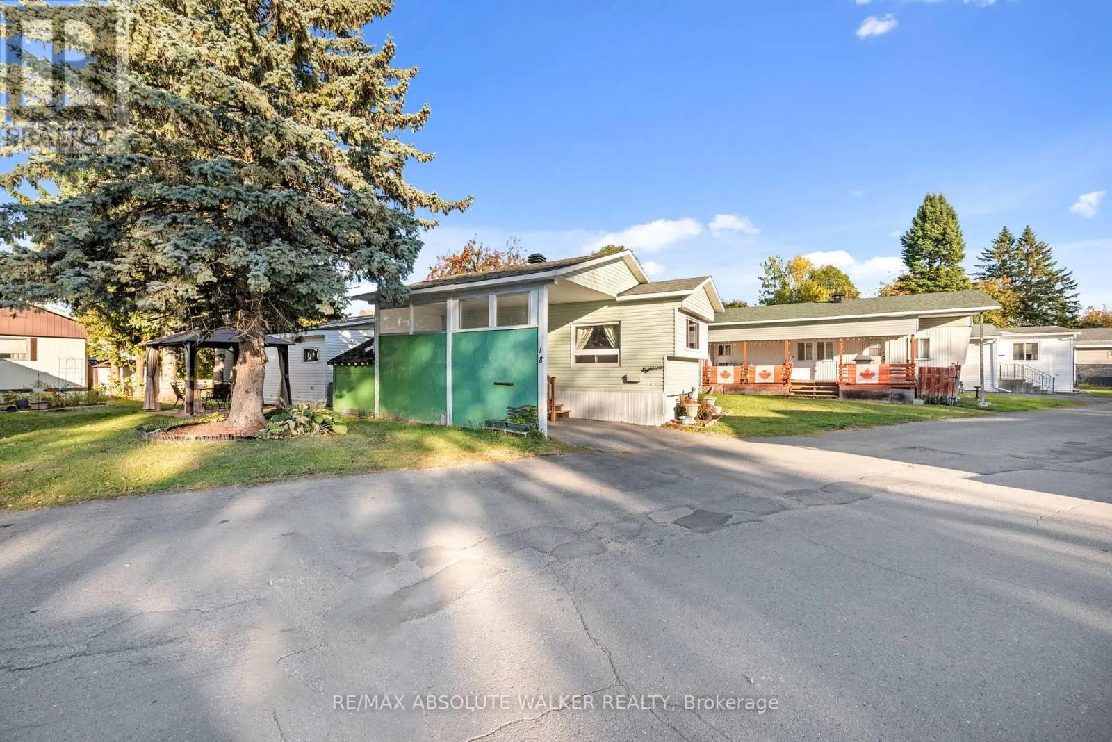 18 TRACY AVENUE
