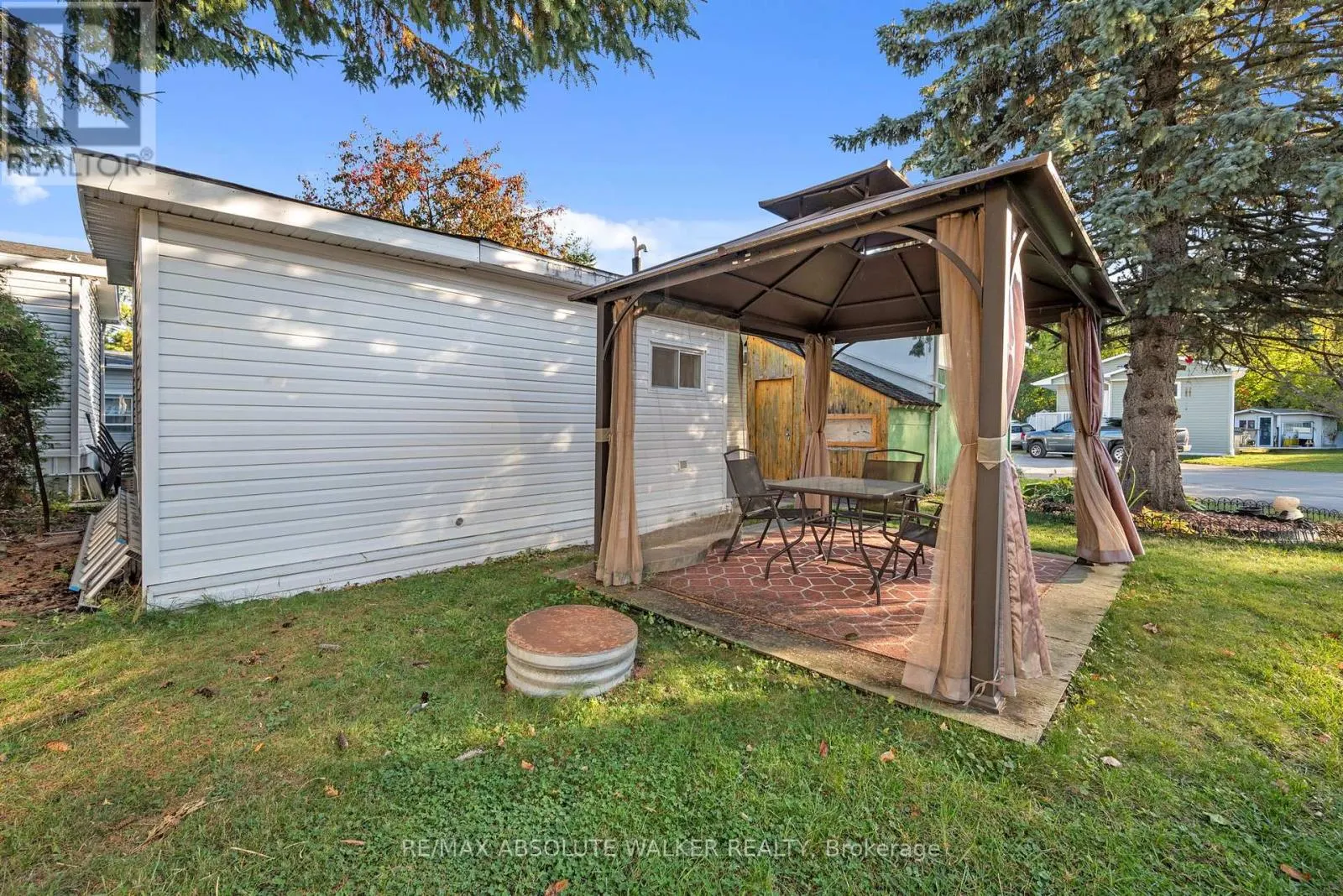 18 TRACY AVENUE