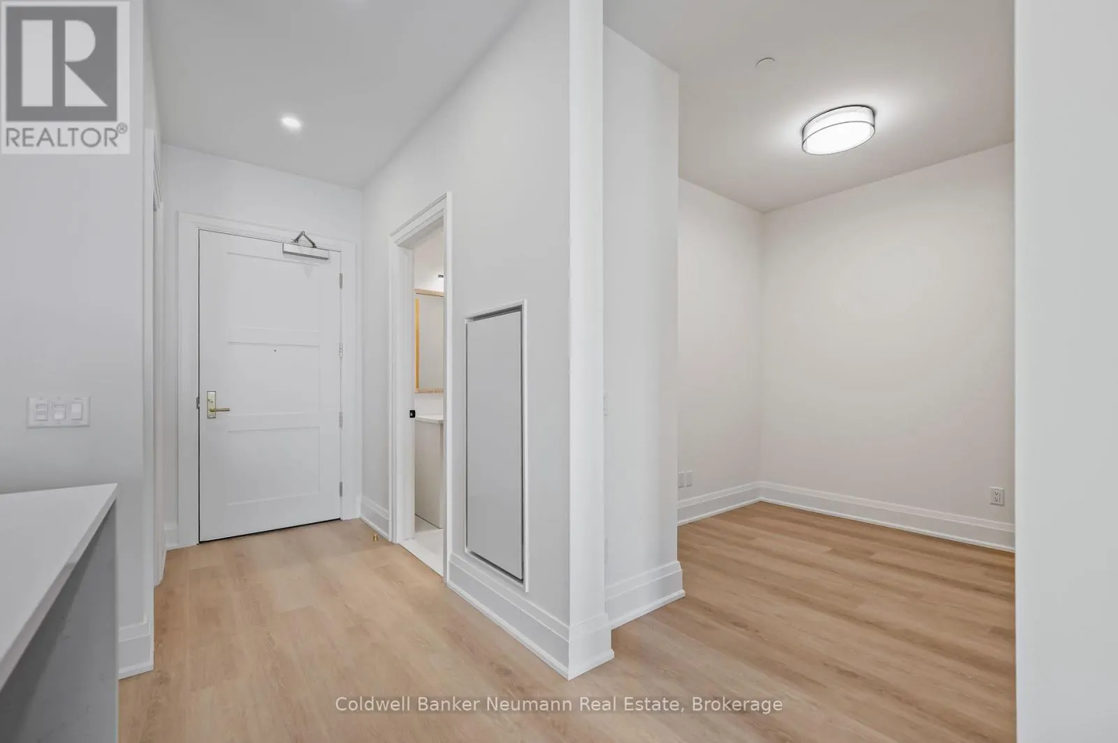 21 - 6523 WELLINGTON 7 ROAD, #21