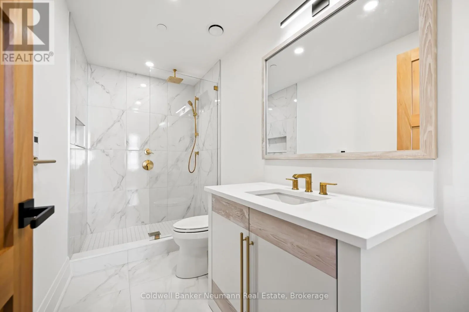 21 - 6523 WELLINGTON 7 ROAD, #21