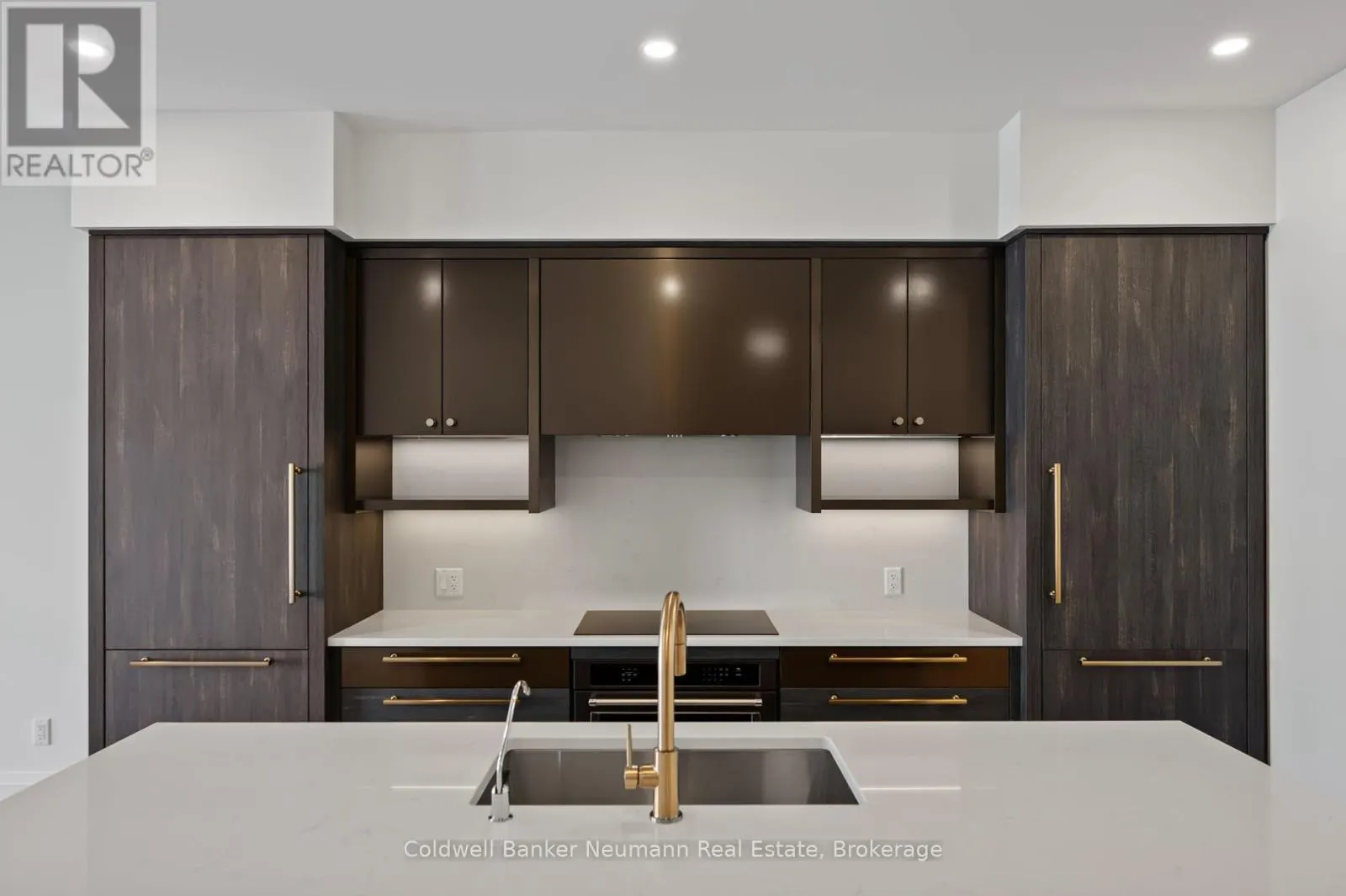 21 - 6523 WELLINGTON 7 ROAD, #21