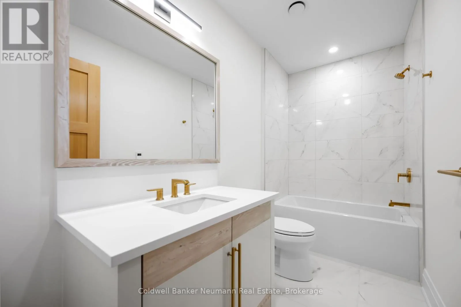 21 - 6523 WELLINGTON 7 ROAD, #21