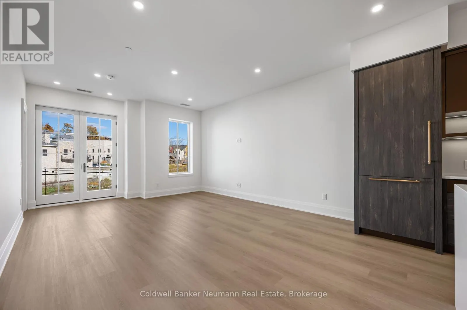 21 - 6523 WELLINGTON 7 ROAD, #21