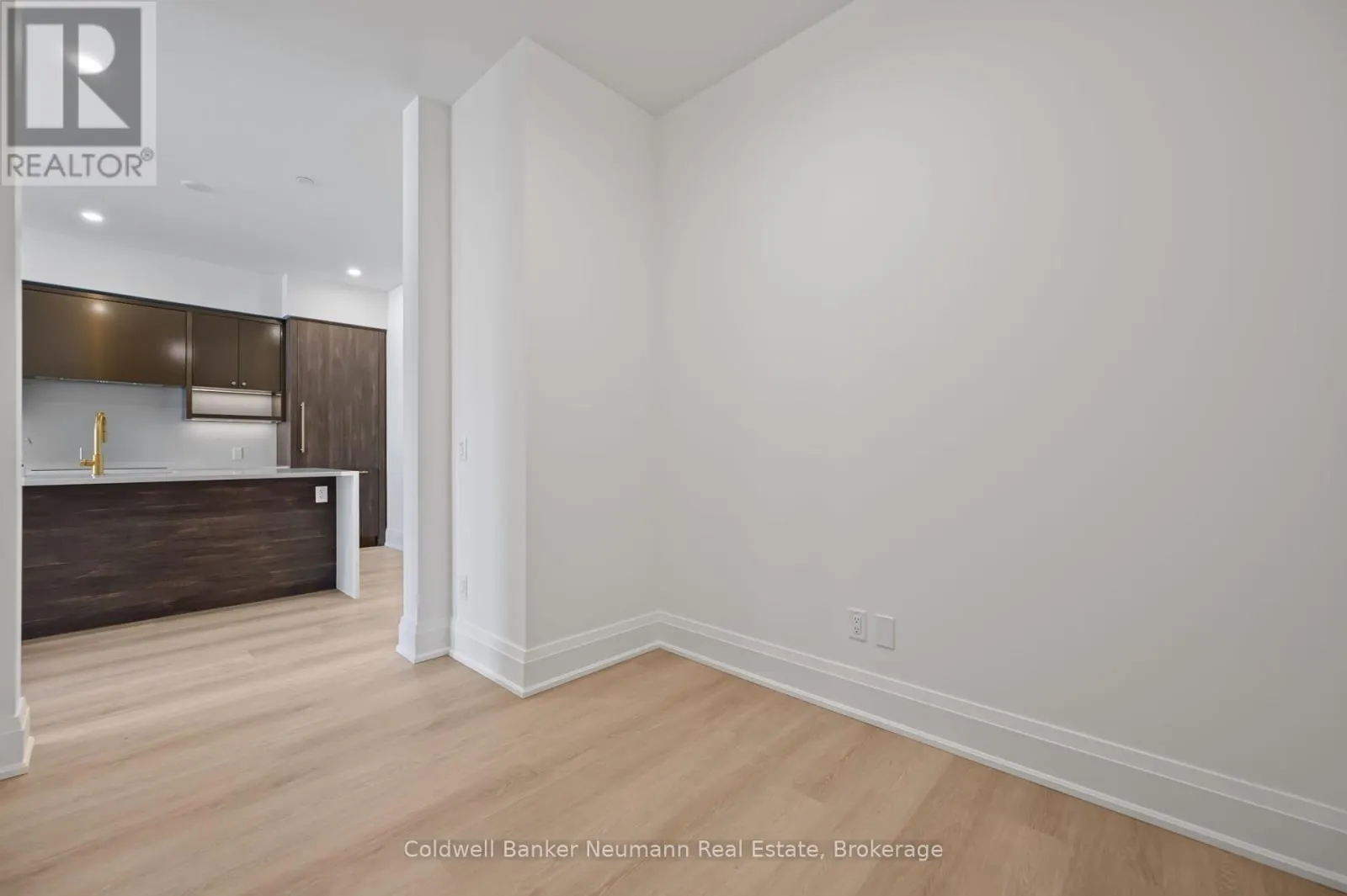 21 - 6523 WELLINGTON 7 ROAD, #21