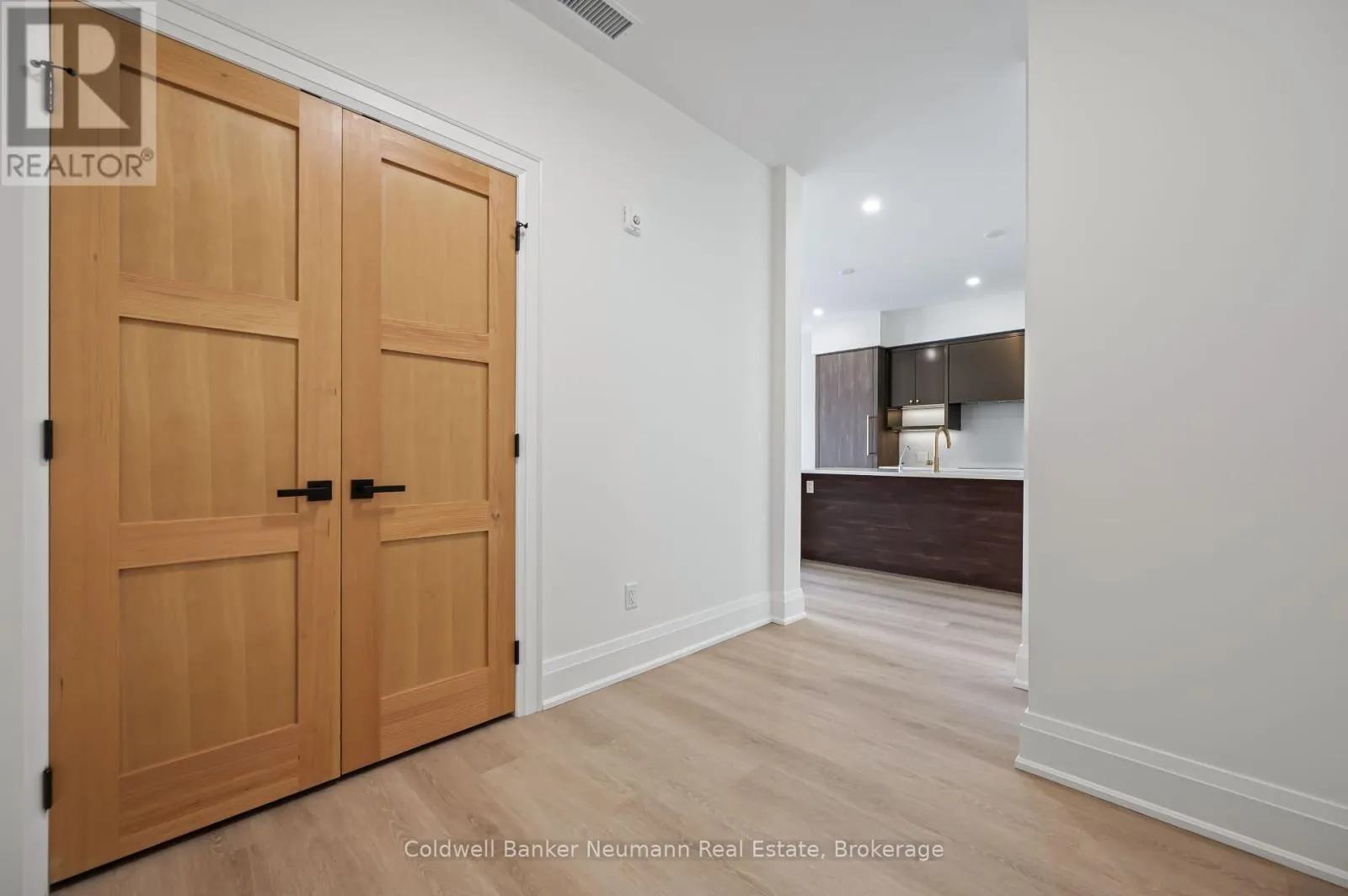 21 - 6523 WELLINGTON 7 ROAD, #21