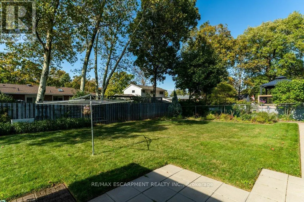 30 LEAWOOD DRIVE