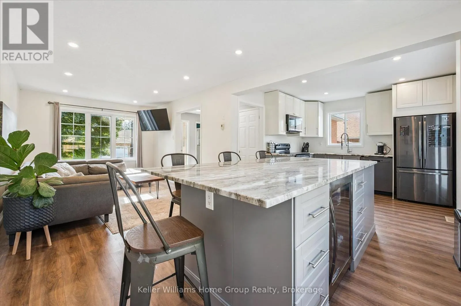 334 DANIEL CRESCENT
