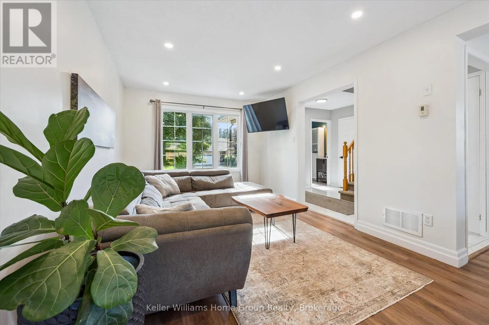 334 DANIEL CRESCENT
