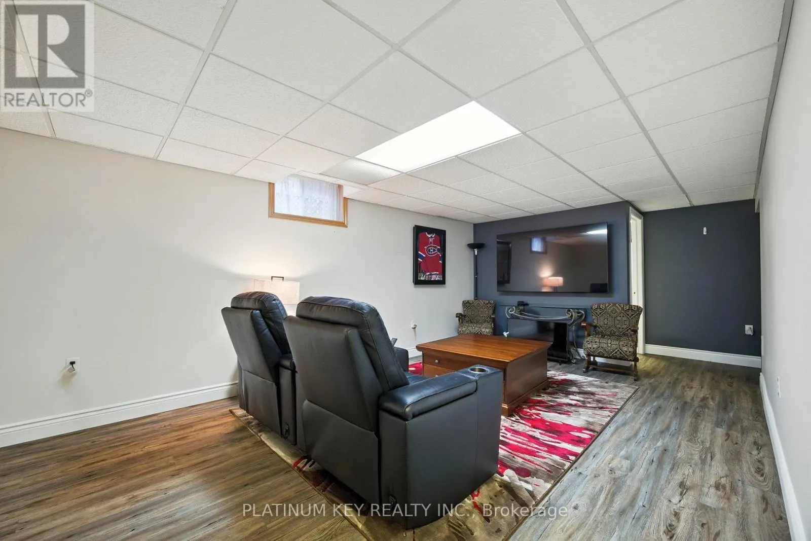 469 RIVERVIEW DRIVE